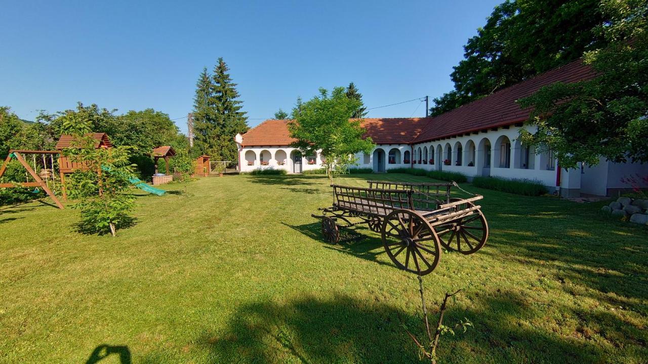 Bakta Haz Hotel Egerbakta Exterior photo