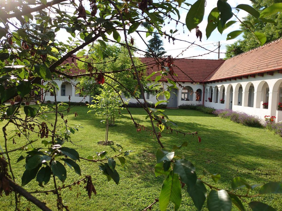 Bakta Haz Hotel Egerbakta Exterior photo